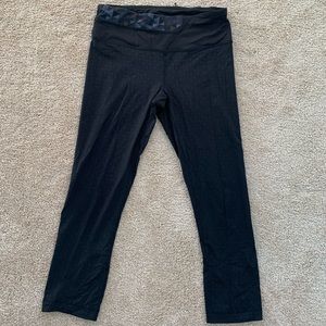 LULU cropped leggings